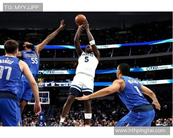 爱德华兹三分失准却狂砍33分16罚14中展现疯狂冲击力